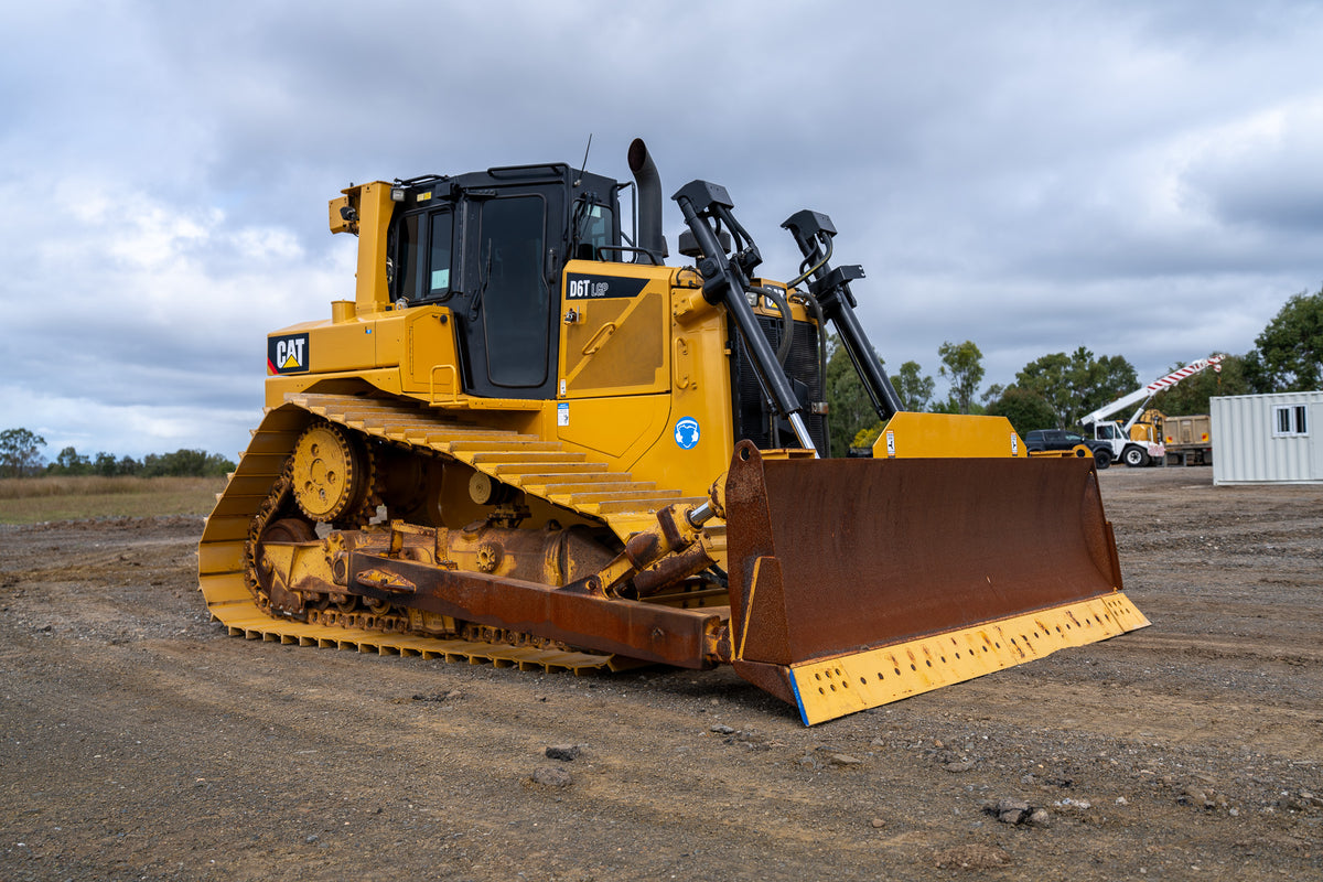 2015 Caterpillar D6T LGP Dozer – photograph 12