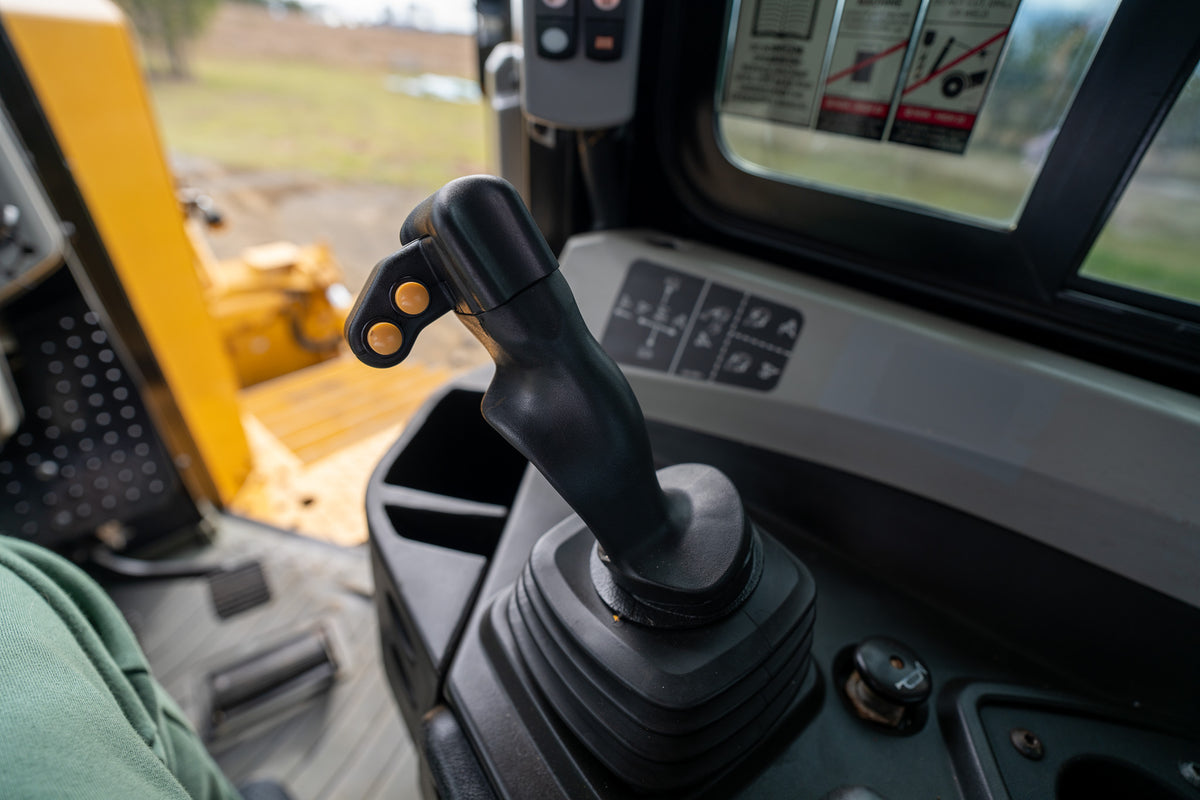 2015 Caterpillar D6T LGP Dozer – photograph 5